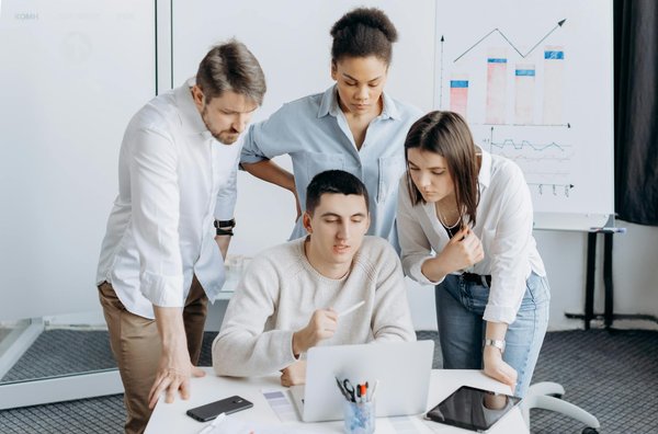 Dévoilez le potentiel caché : Transformer les faiblesses du SWOT en opportunités saisissantes